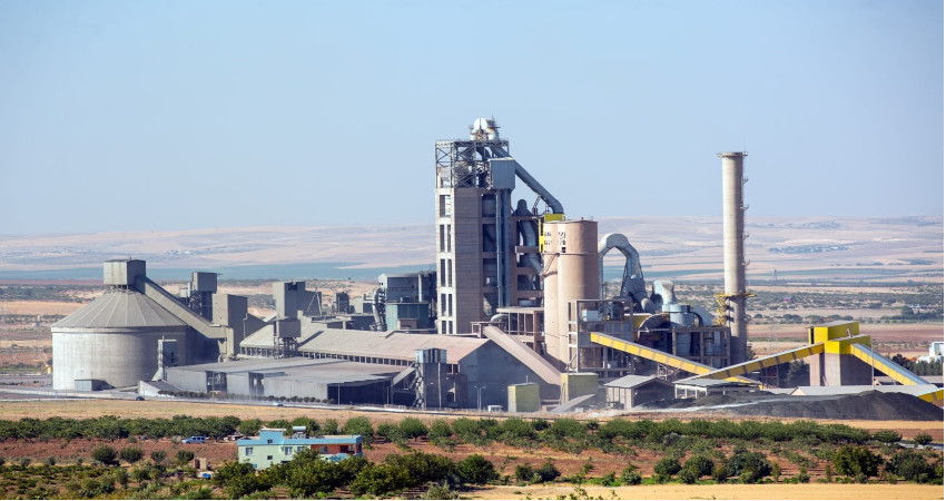 میانگین تولید سیمان اصفهان